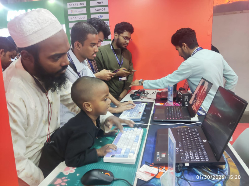  ডিজিটাল ডিভাইস ও ইনোভেশন এক্সপোতে ল্যাপটপে মিলছে ছাড়